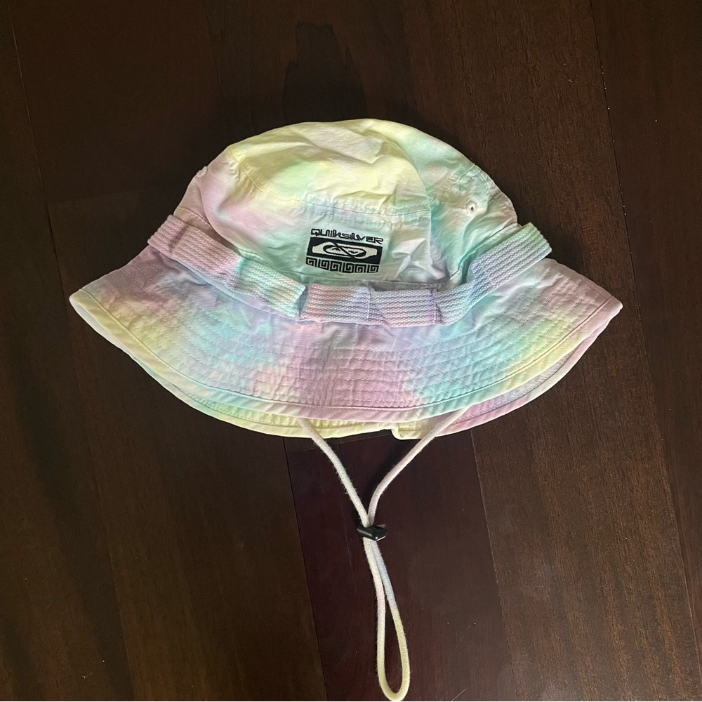 Quiksilver Pink and Blue Bucket Hat Iridescent Finish
